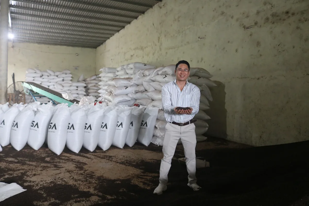 Client-provided photograph of a person presenting pepper in a storage area
